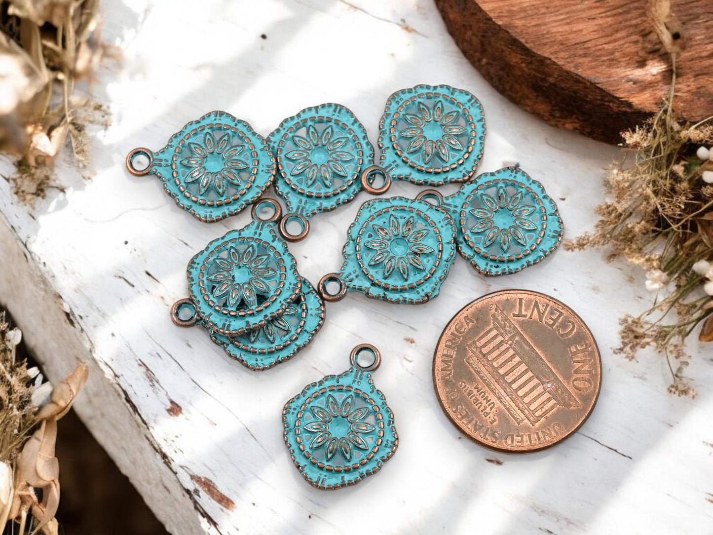 *100* 18x14mm Copper Patina Filigree Charms